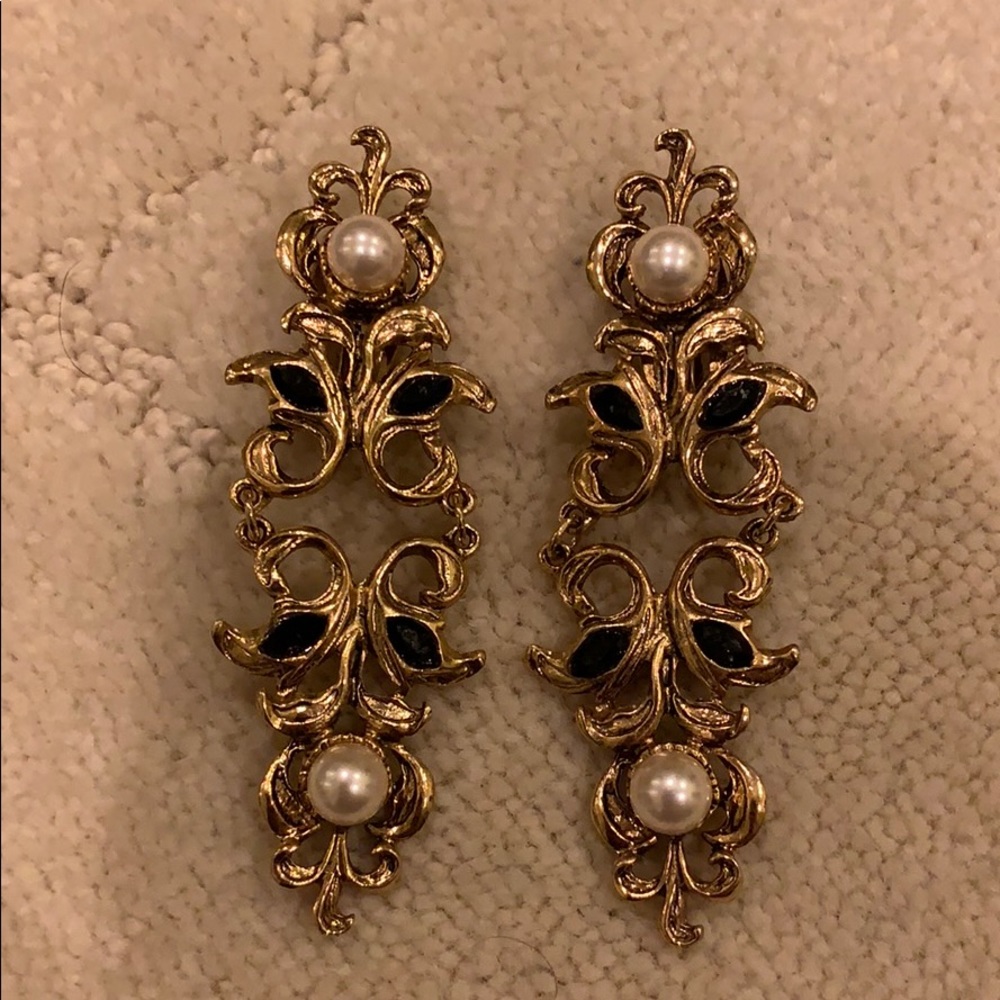 Pearl clip on earrings